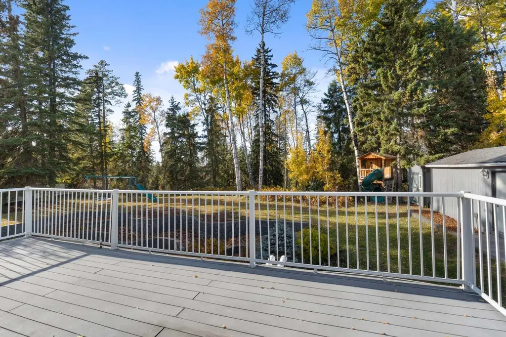 101 Park Drive Whitecourt AB T7S 1S6