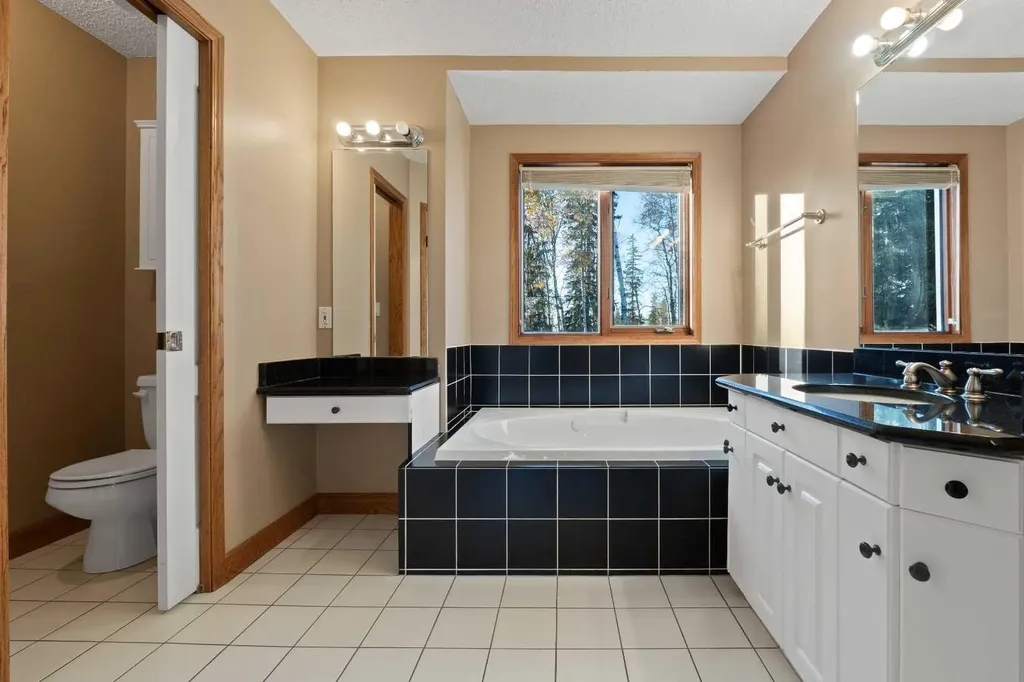 101 Park Drive Whitecourt AB T7S 1S6