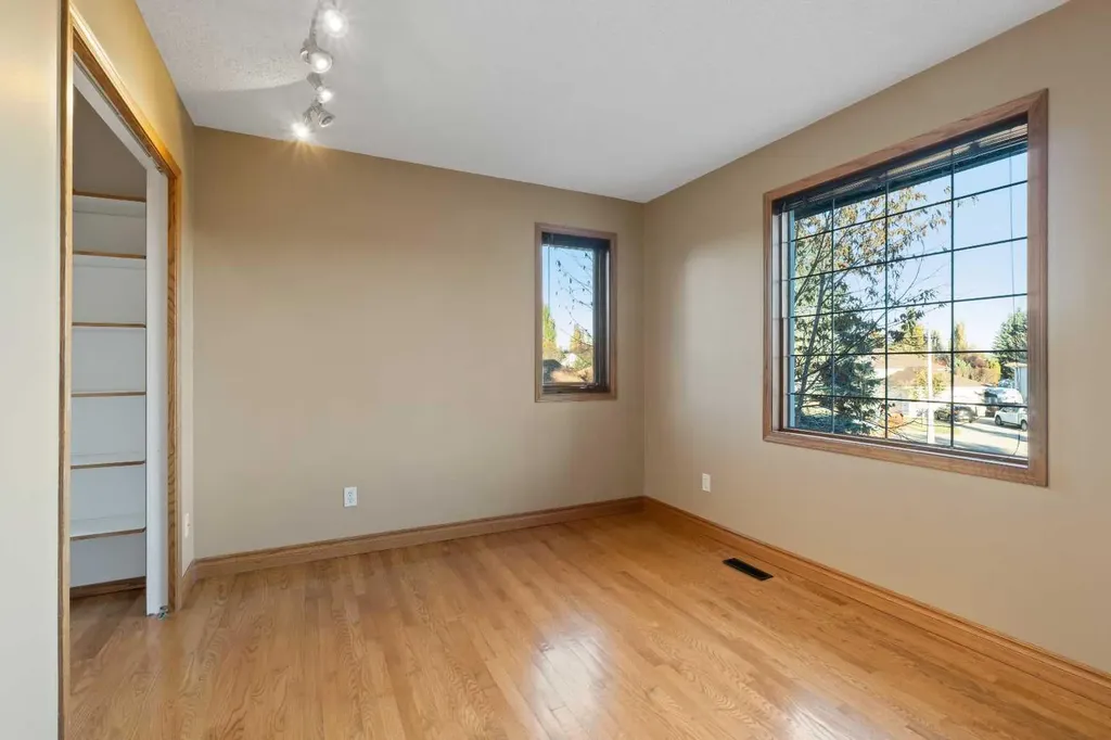101 Park Drive Whitecourt AB T7S 1S6