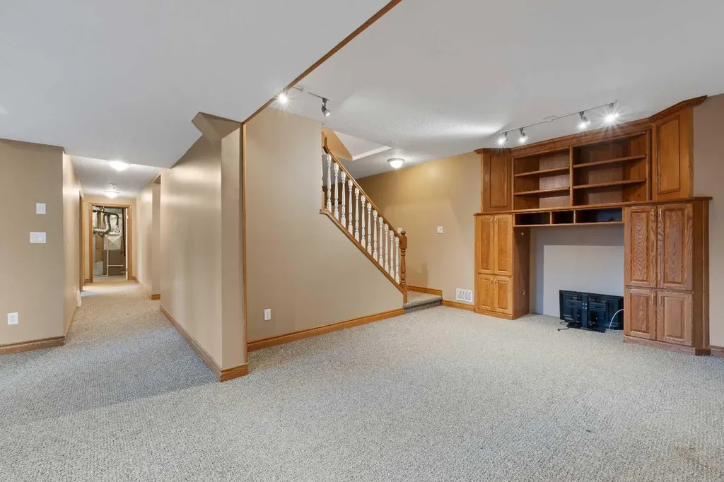 101 Park Drive Whitecourt AB T7S 1S6