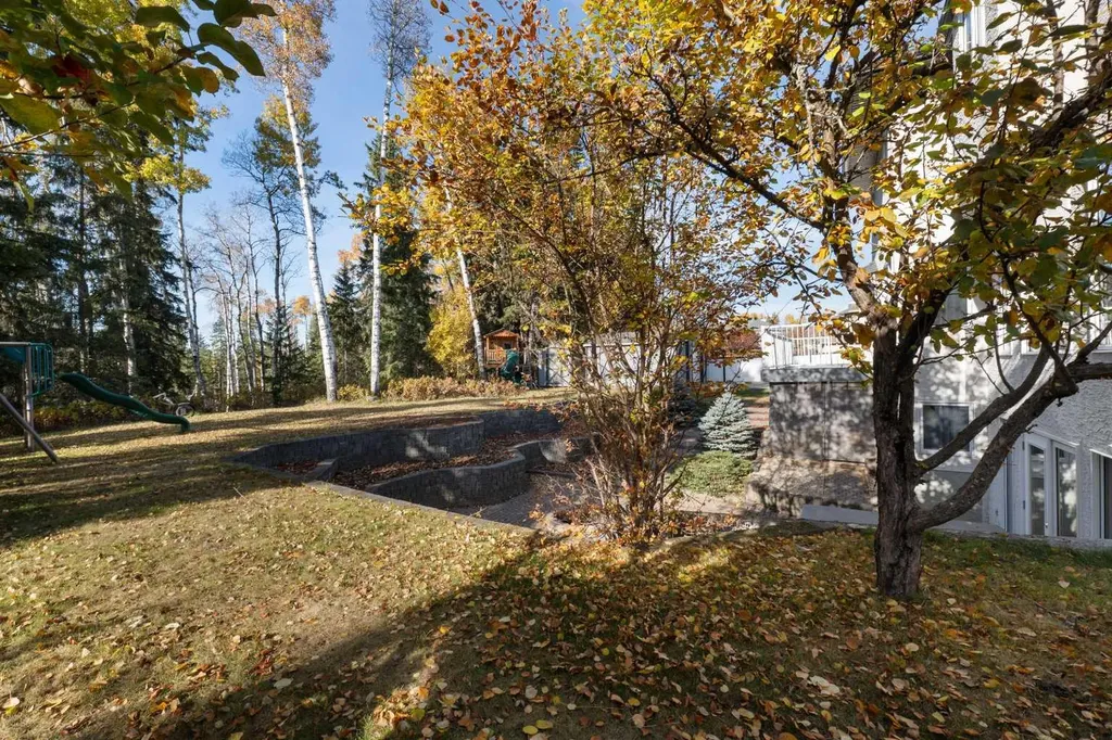 101 Park Drive Whitecourt AB T7S 1S6