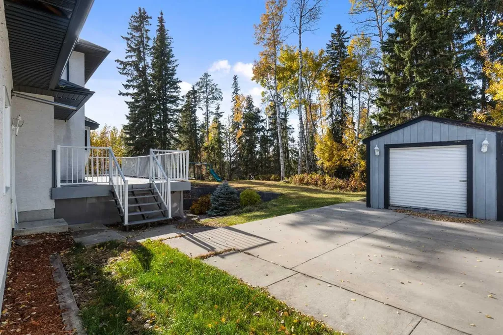 101 Park Drive Whitecourt AB T7S 1S6