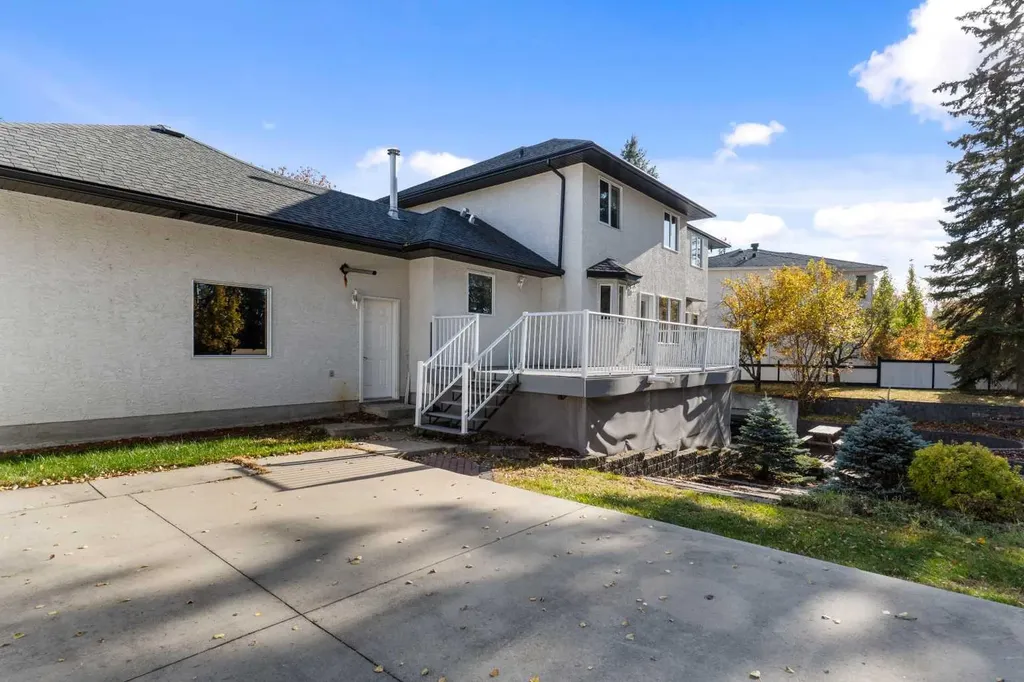 101 Park Drive Whitecourt AB T7S 1S6