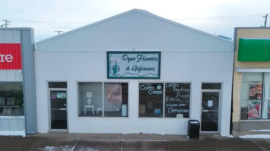 113 Main Street Oyen AB T0J 2J0