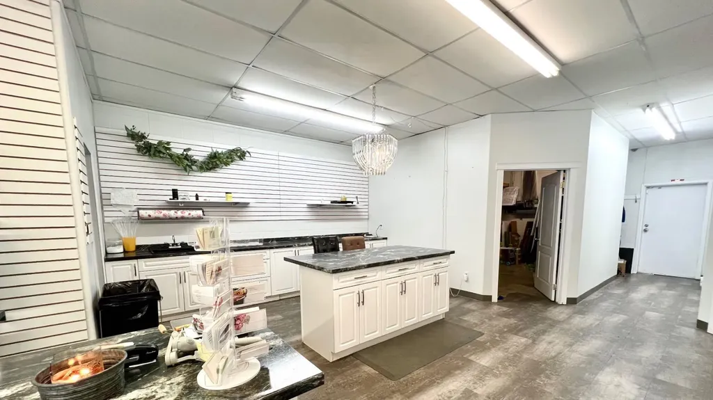 113 Main Street Oyen AB T0J 2J0
