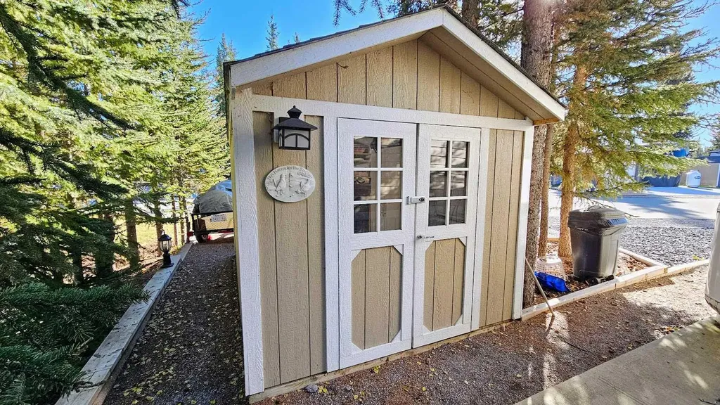 32351 Range Road 55 Rural Mountain View County AB T0M 1X0