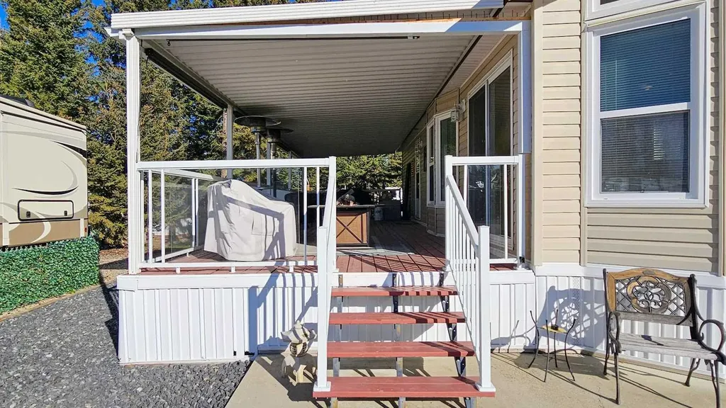 32351 Range Road 55 Rural Mountain View County AB T0M 1X0