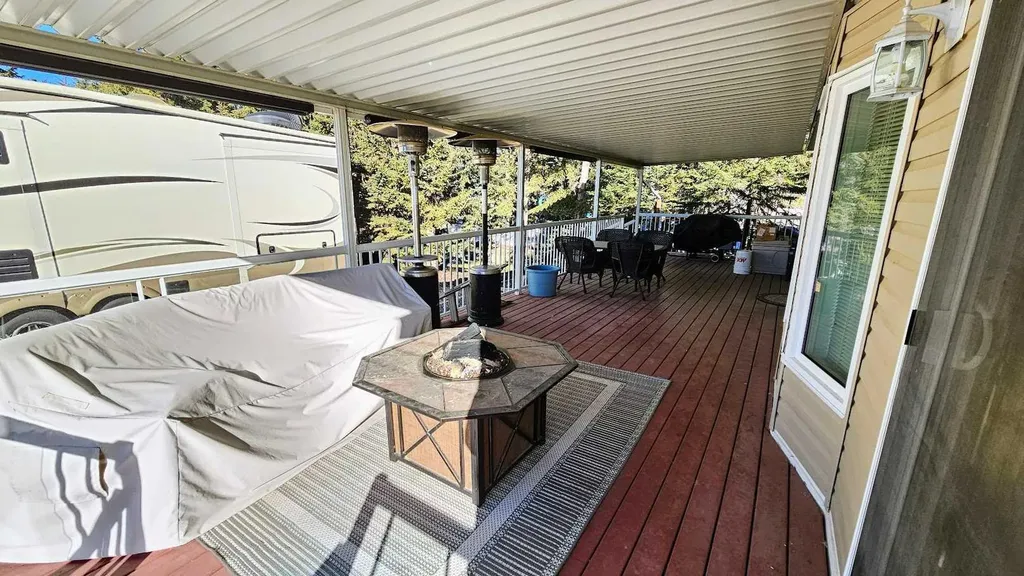 32351 Range Road 55 Rural Mountain View County AB T0M 1X0