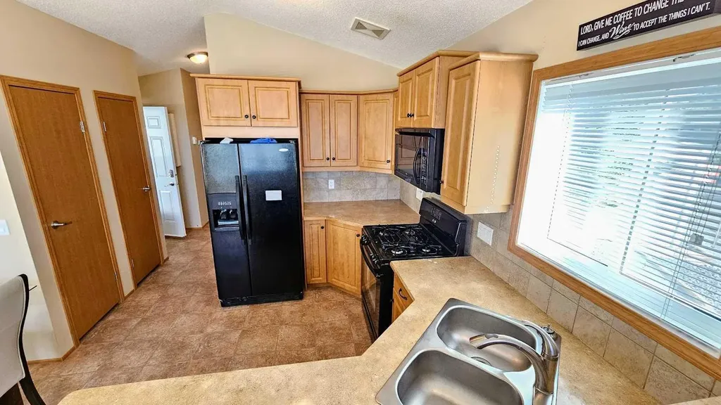 32351 Range Road 55 Rural Mountain View County AB T0M 1X0