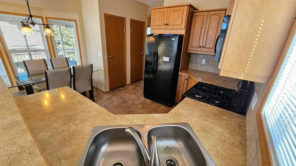 32351 Range Road 55 Rural Mountain View County AB T0M 1X0