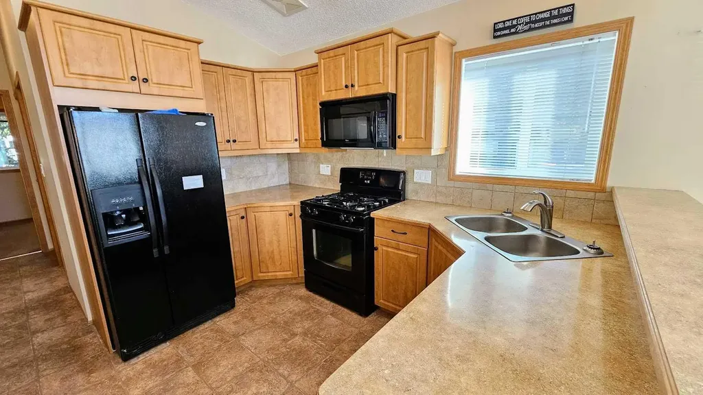 32351 Range Road 55 Rural Mountain View County AB T0M 1X0