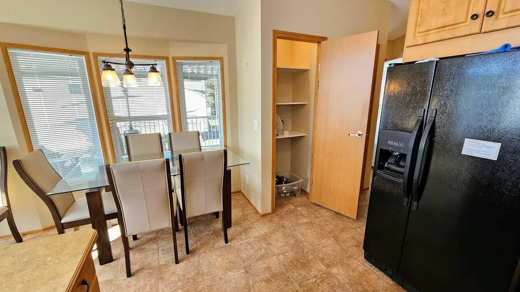 32351 Range Road 55 Rural Mountain View County AB T0M 1X0