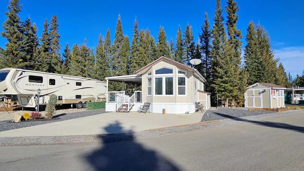 32351 Range Road 55 Rural Mountain View County AB T0M 1X0