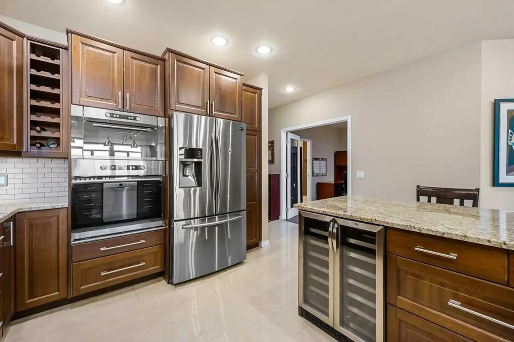 103 10 Avenue NW Calgary AB T2M 0B4