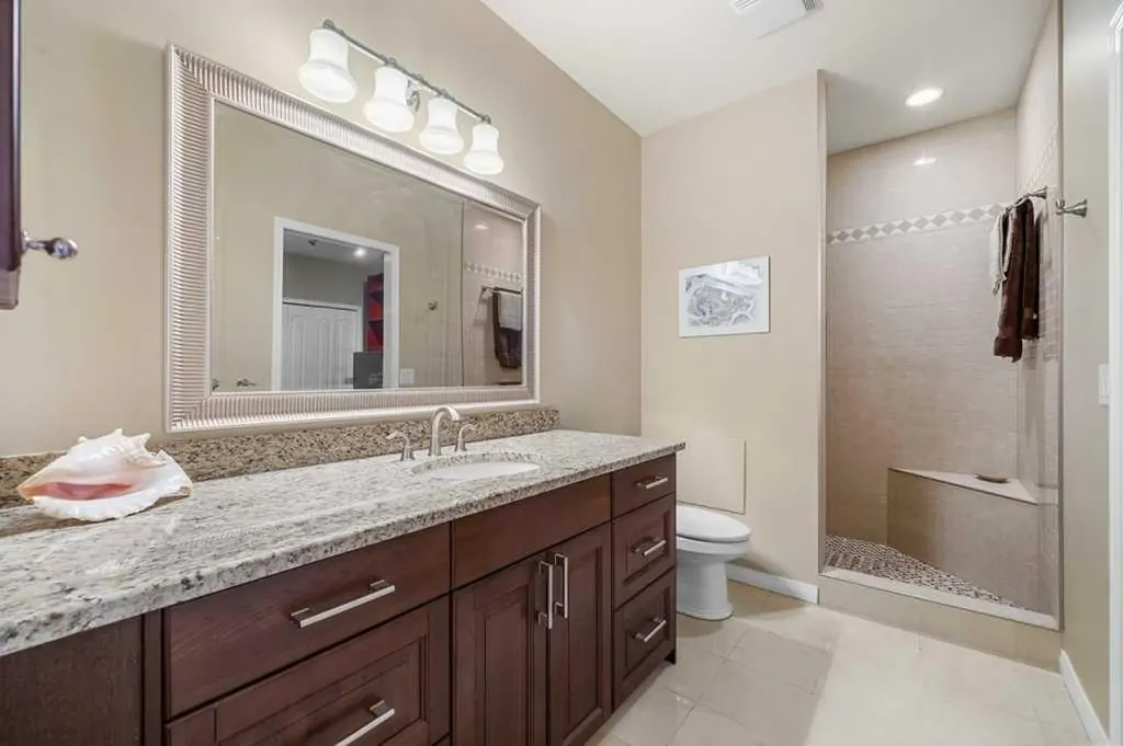 103 10 Avenue NW Calgary AB T2M 0B4