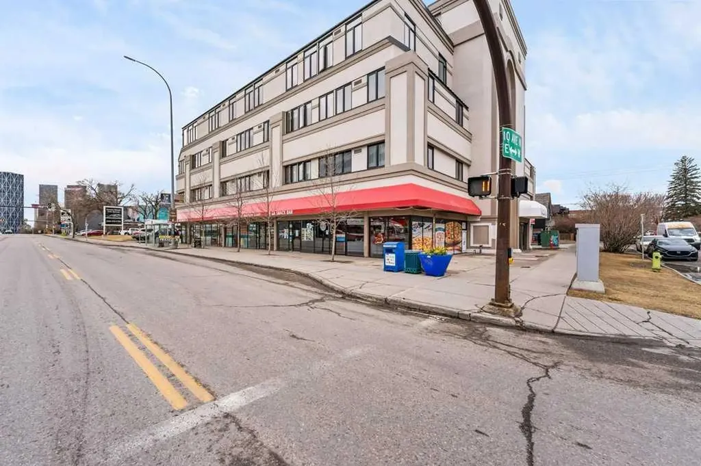 103 10 Avenue NW Calgary AB T2M 0B4