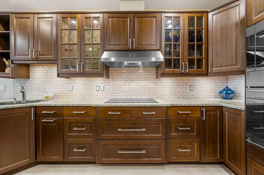 103 10 Avenue NW Calgary AB T2M 0B4