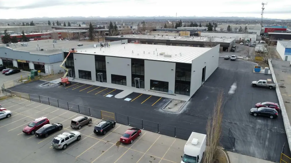 4316 64 Avenue SE Calgary AB T2C2B3