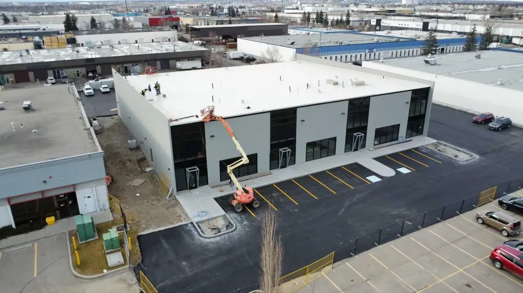 4316 64 Avenue SE Calgary AB T2C2B3