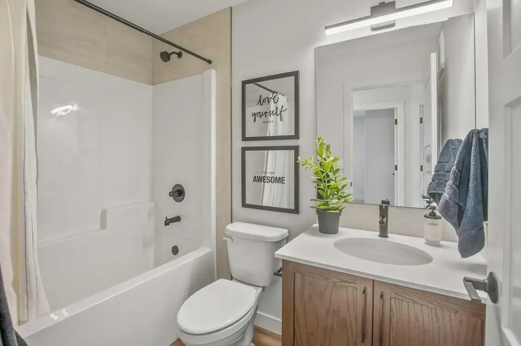 62 Eaton Crescent Red Deer AB T4P 3C9