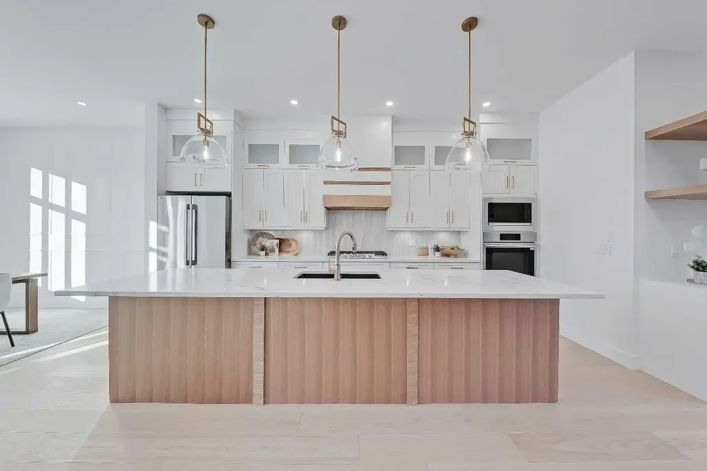 3538 43 Street SW Calgary AB T3E 3P5