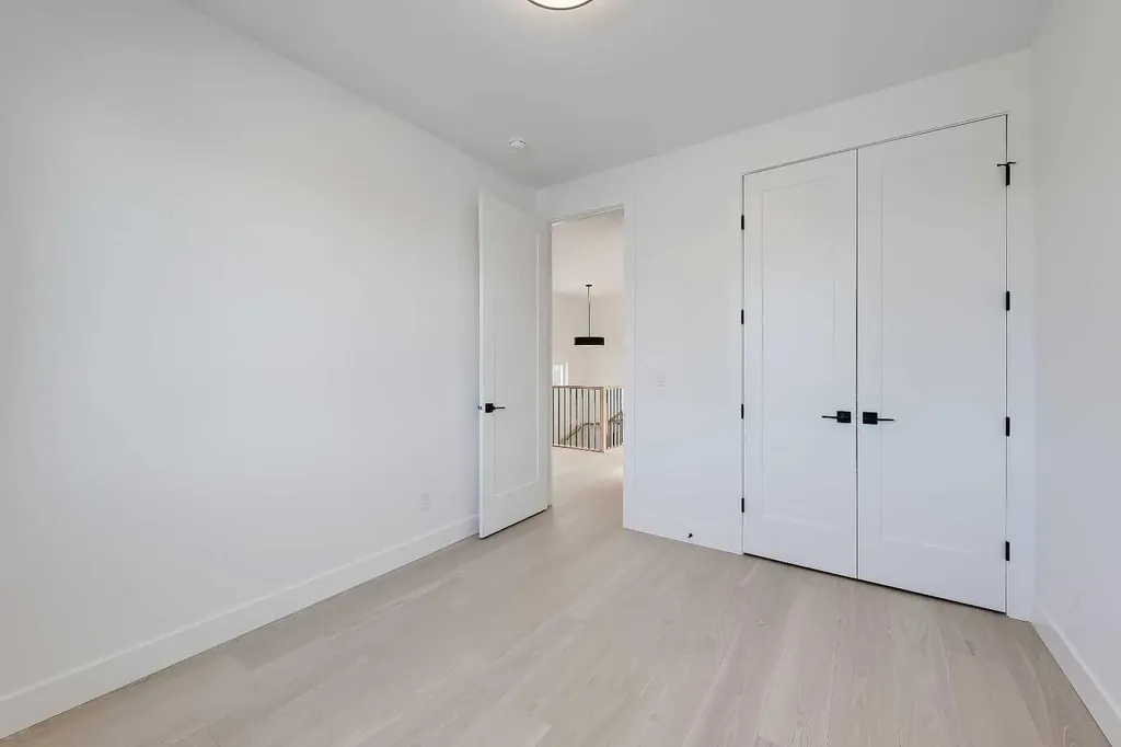 3538 43 Street SW Calgary AB T3E 3P5