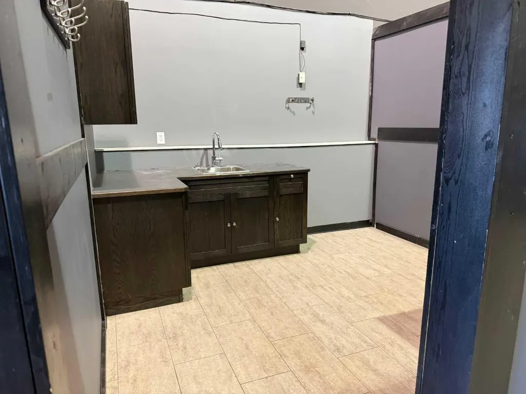 18 Sylvaire Close Sylvan Lake AB T4S 2H6