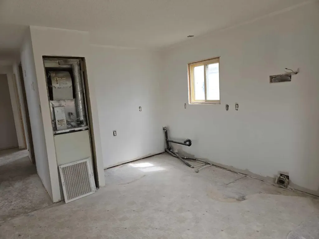 6220 17 Avenue SE Calgary AB T2A 0W6