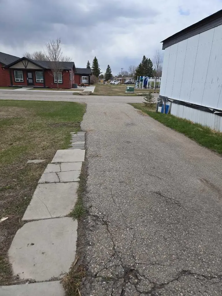 6220 17 Avenue SE Calgary AB T2A 0W6