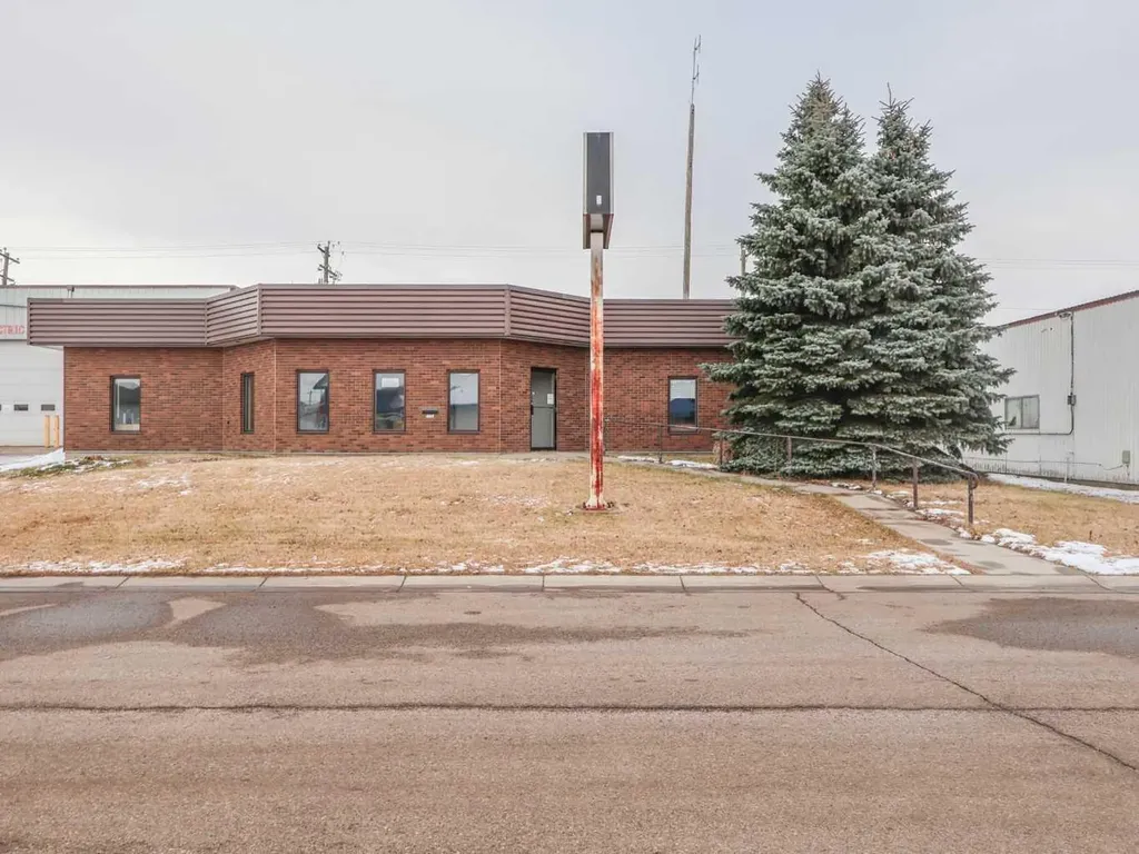 5003 47 Street Stettler AB T4K1A7