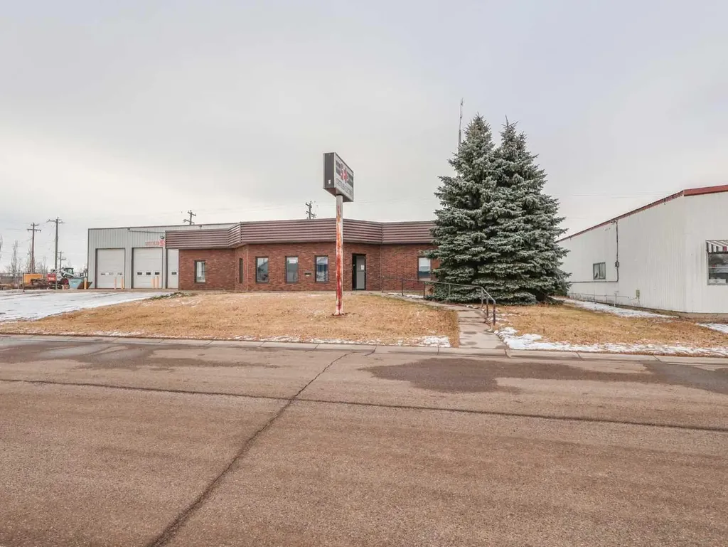 5003 47 Street Stettler AB T4K1A7