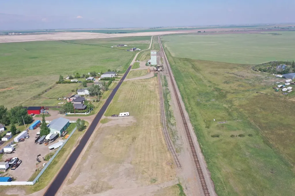 741 Railway Avenue Brant AB T0L 0L0