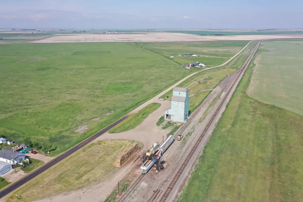 741 Railway Avenue Brant AB T0L 0L0