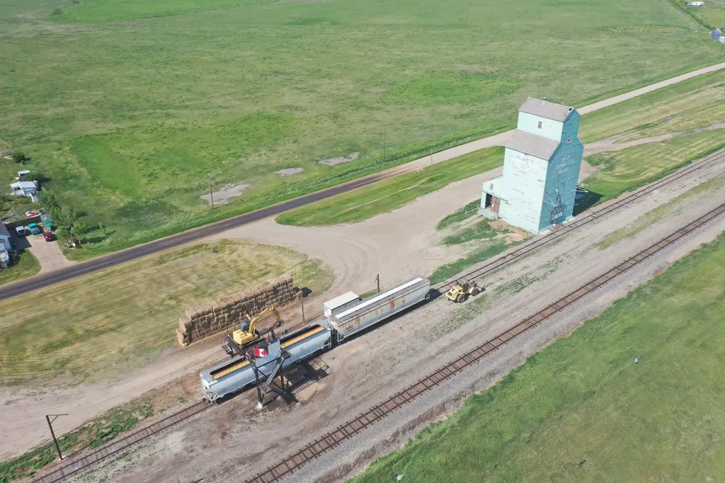 741 Railway Avenue Brant AB T0L 0L0