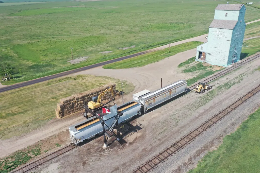 741 Railway Avenue Brant AB T0L 0L0