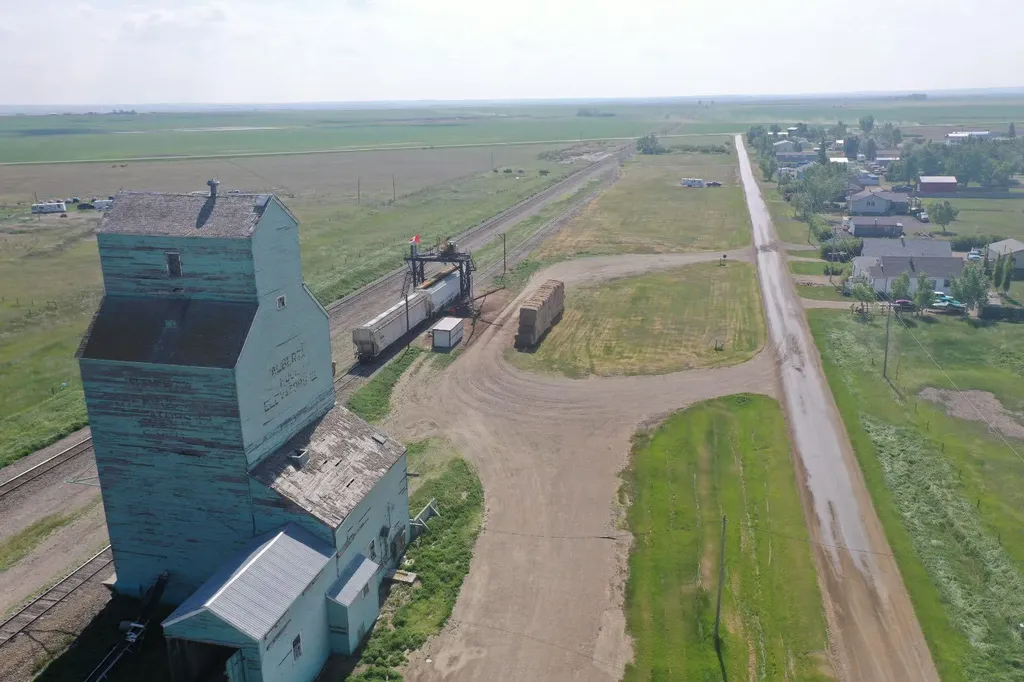 741 Railway Avenue Brant AB T0L 0L0