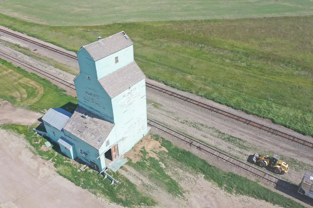 741 Railway Avenue Brant AB T0L 0L0