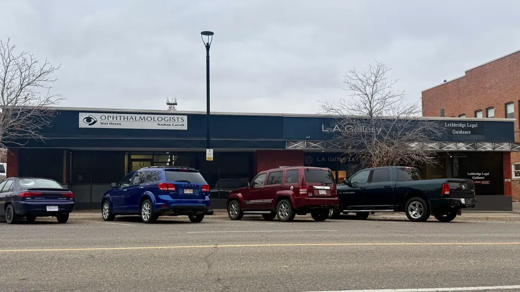 417 5 Street S Lethbridge AB T1J 2B6