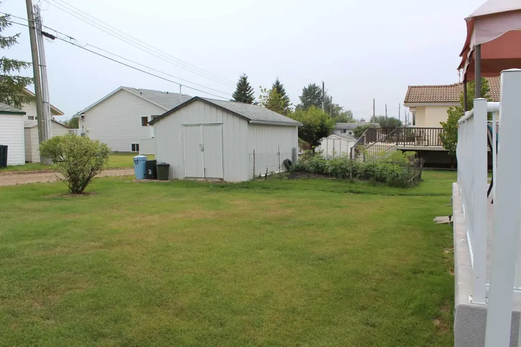 503 5th Avenue NE Manning AB T0H 2M0