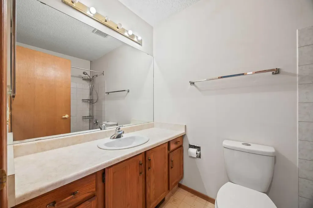 52 Sandarac Circle NW Calgary AB T3K 3V6