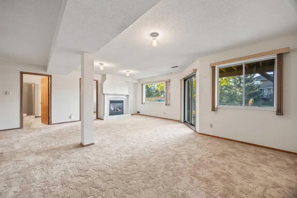 52 Sandarac Circle NW Calgary AB T3K 3V6