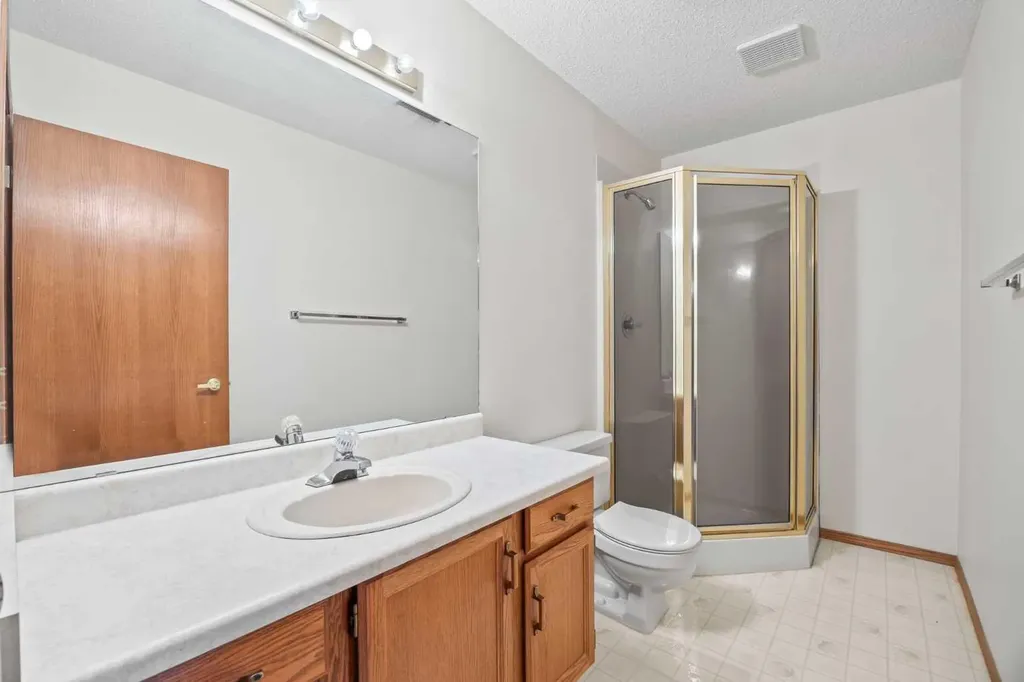 52 Sandarac Circle NW Calgary AB T3K 3V6
