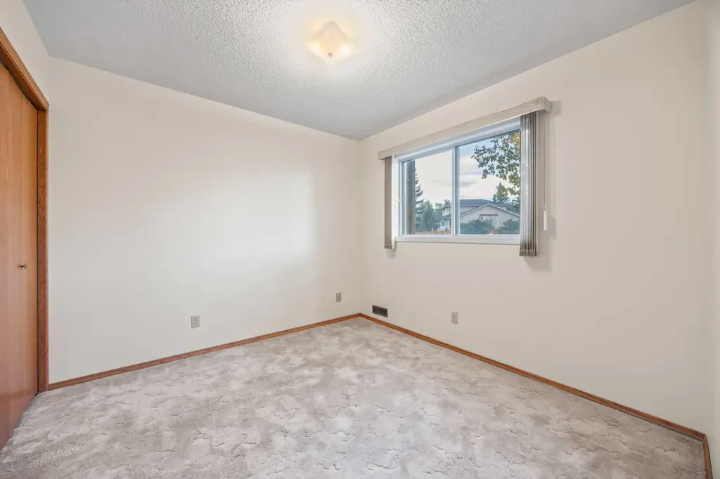 52 Sandarac Circle NW Calgary AB T3K 3V6