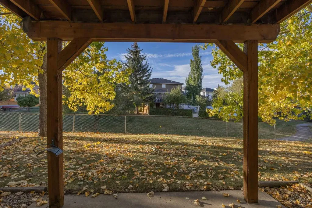 52 Sandarac Circle NW Calgary AB T3K 3V6
