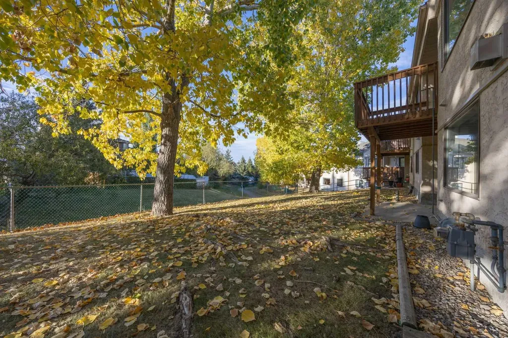 52 Sandarac Circle NW Calgary AB T3K 3V6
