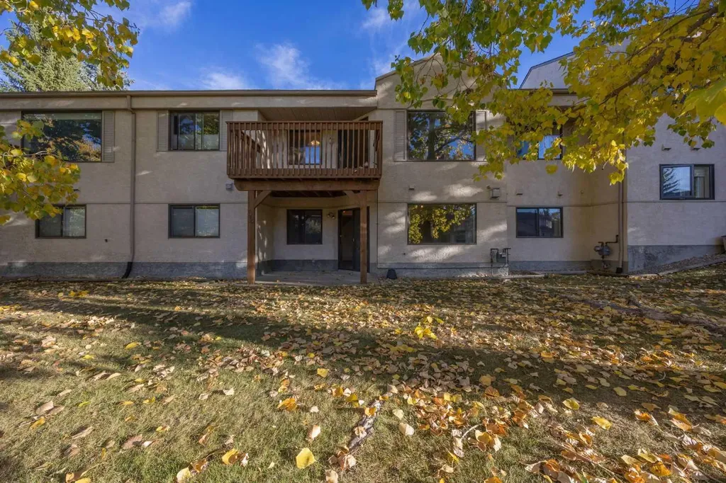 52 Sandarac Circle NW Calgary AB T3K 3V6