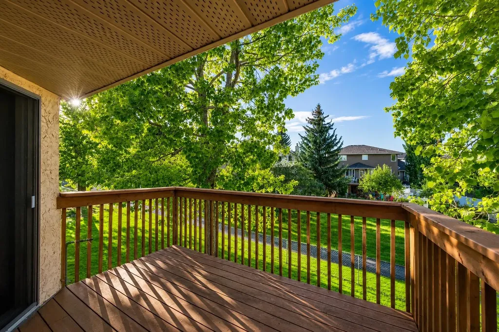52 Sandarac Circle NW Calgary AB T3K 3V6