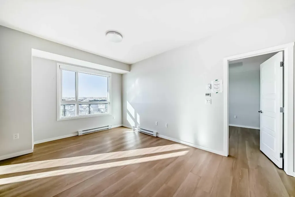 42 Cranbrook Gardens SE Calgary AB T3M 3N9