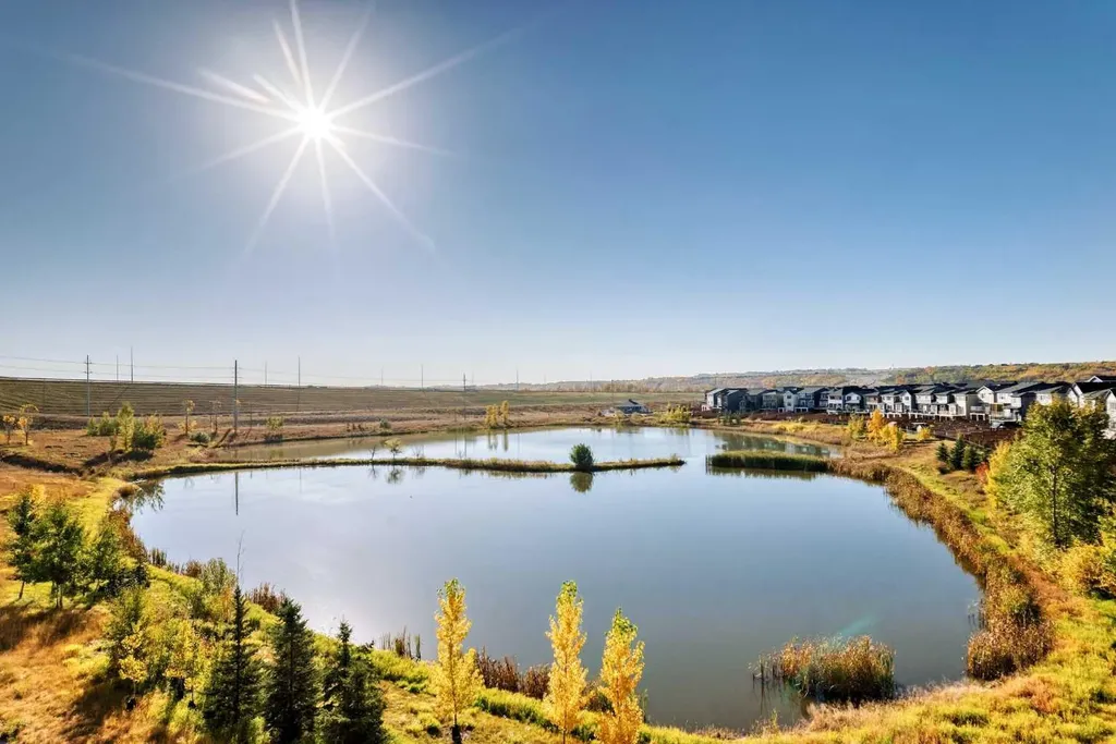 42 Cranbrook Gardens SE Calgary AB T3M 3N9