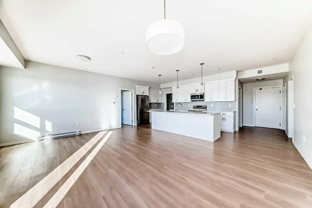 42 Cranbrook Gardens SE Calgary AB T3M 3N9